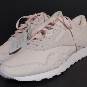 Brand New!! Reebok Women's Classic Leather Shoes.